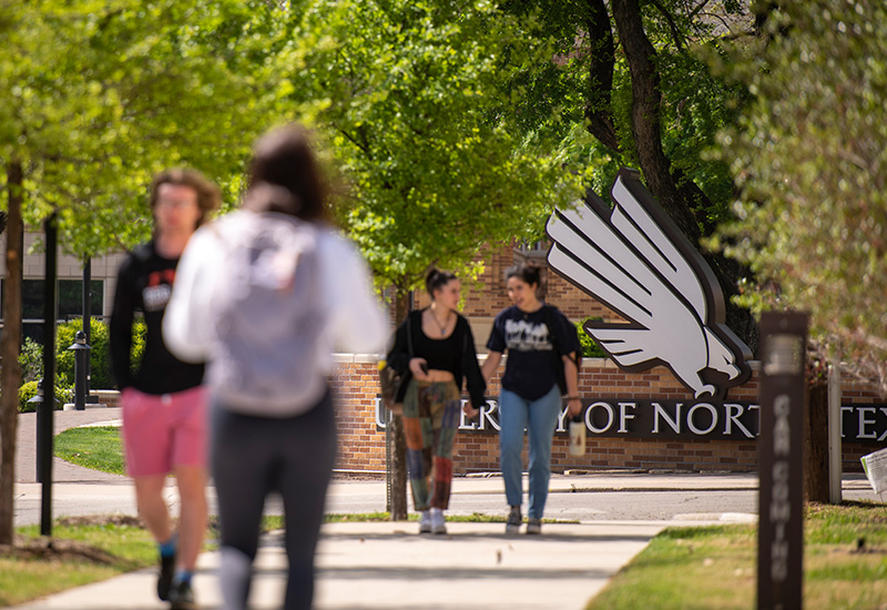 Students walking on UNT campus