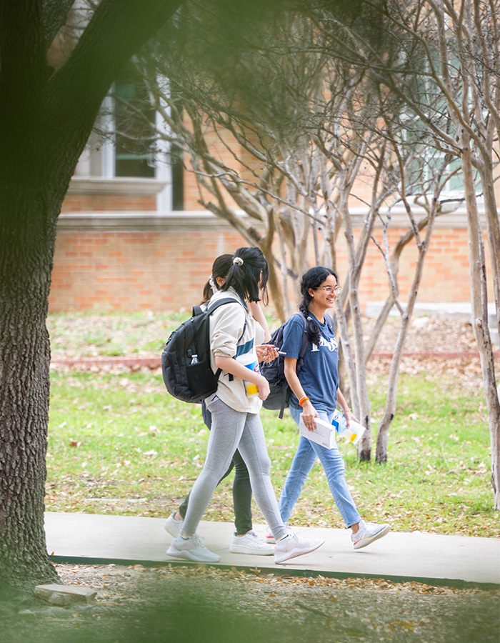 Students walking across UNT