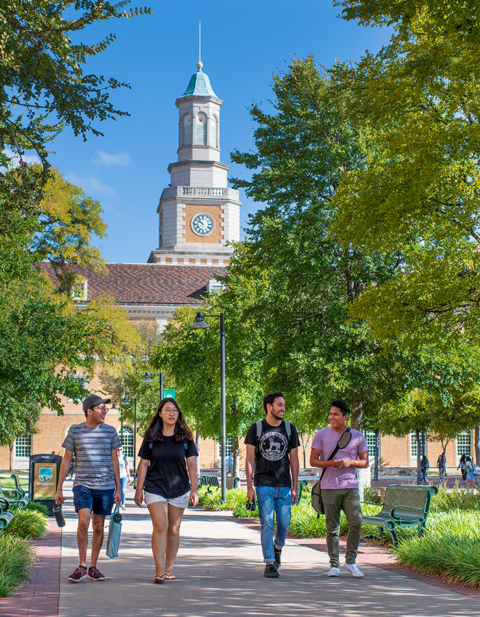 UNT students walking on campus