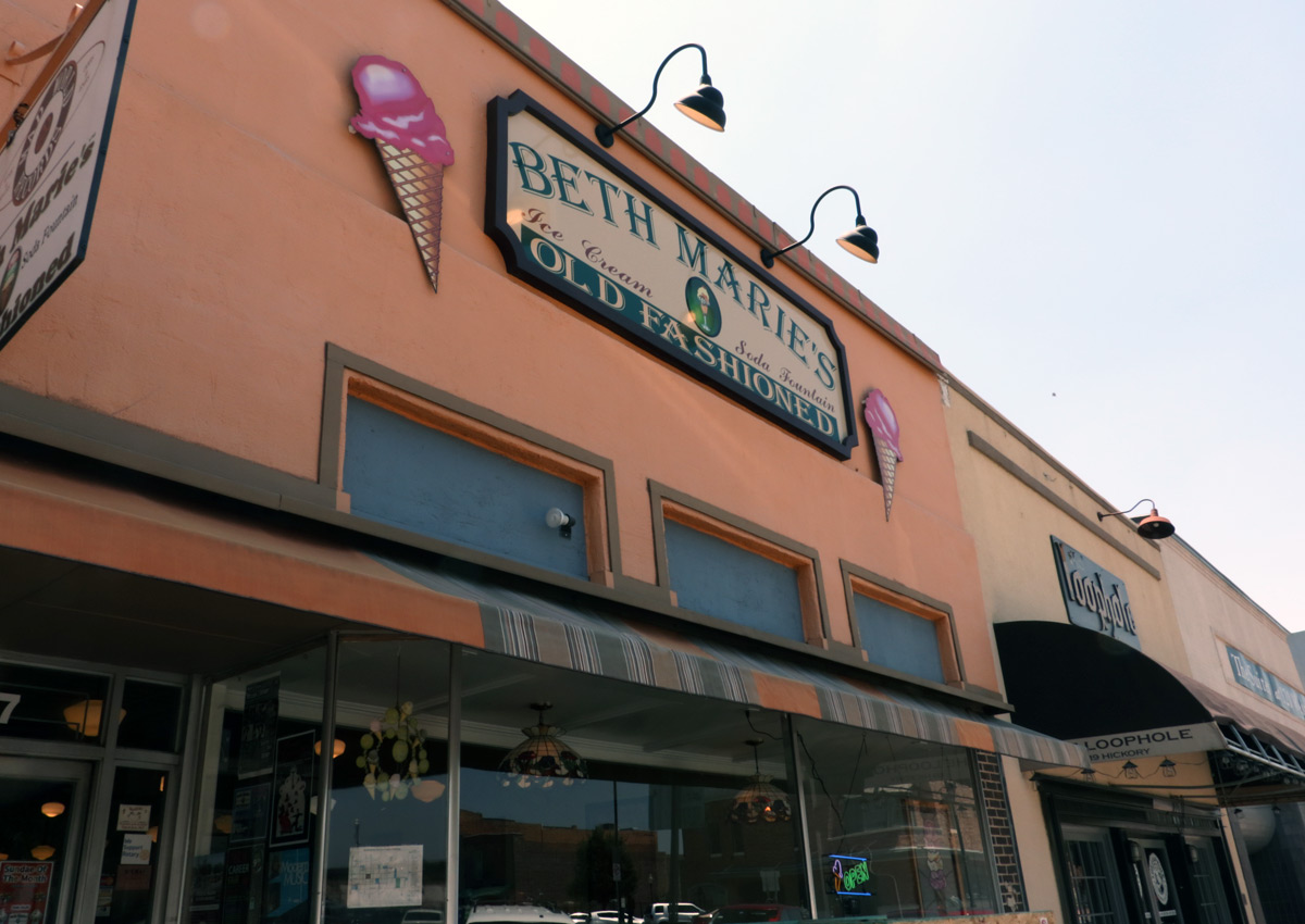 Beth Marie's front entrance and sign