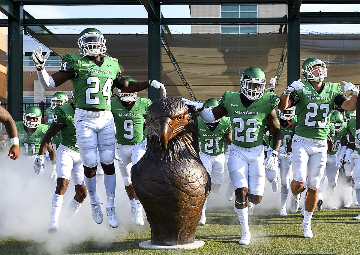 Spiriki statue at Apogee Stadium